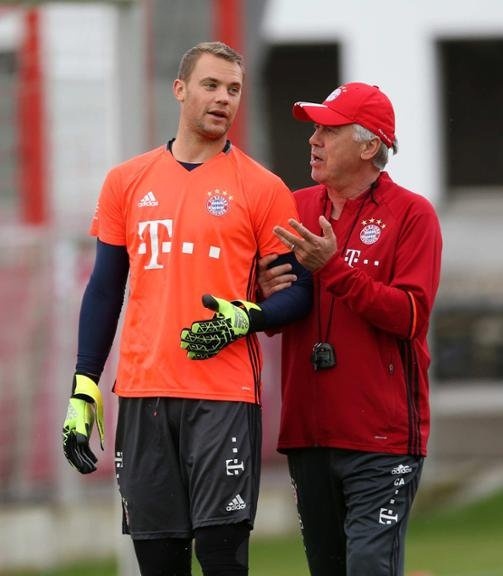 在与英国队 在与英国队