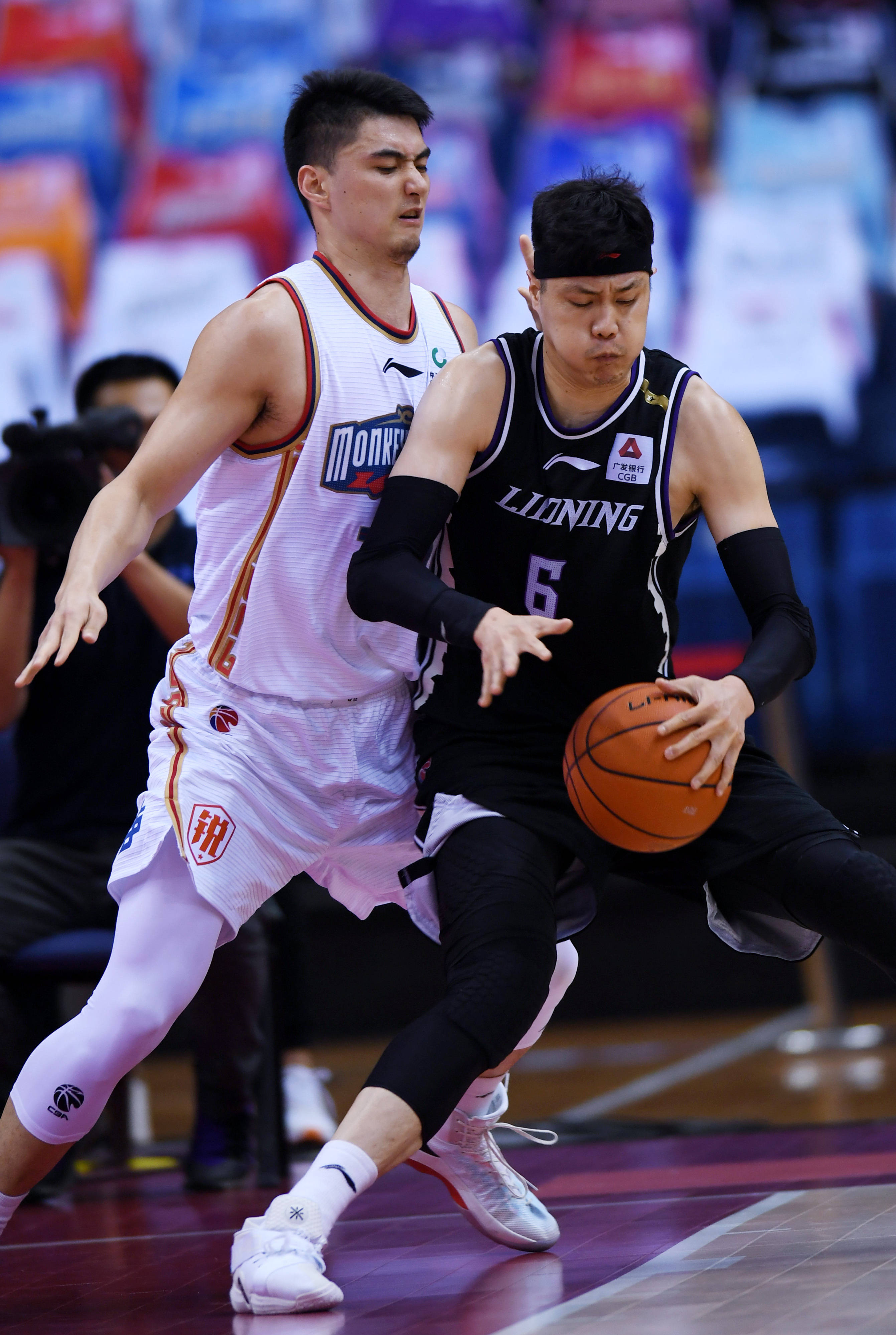 背负压力 背负压力