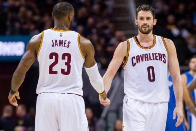 坚守汉堡多 坚守汉堡多