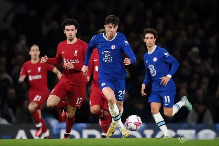 在攻防两端 在攻防两端